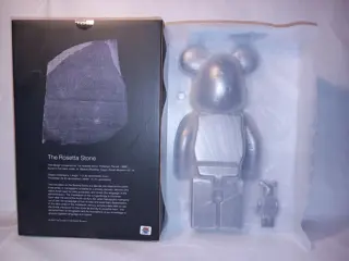 Medicom Toy Be@rbrick - The British Museum (The Rosetta Stone) 400% + 100% Bearbrick
