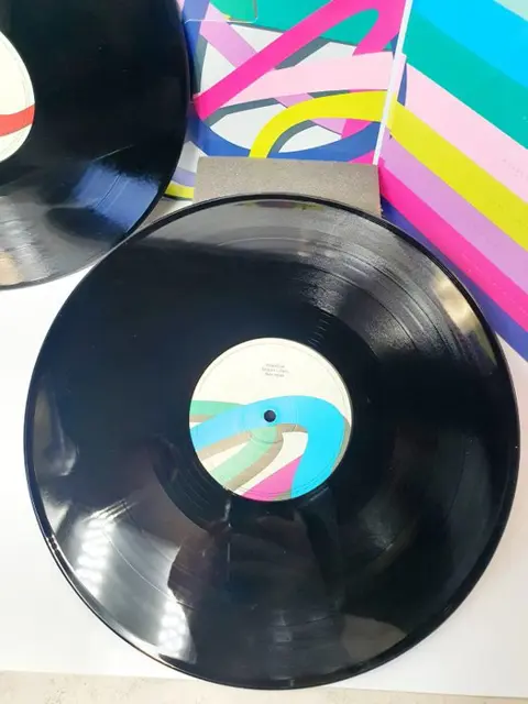 Kaws (1974) - 808s & Heartbreak