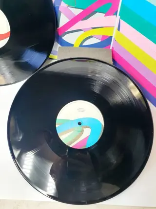 Kaws (1974) - 808s & Heartbreak
