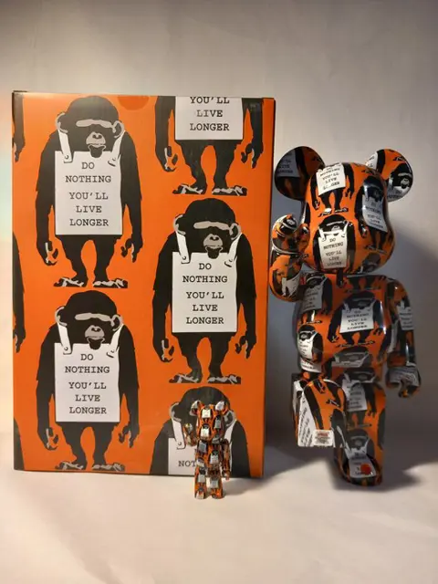 Medicom Toy Be@rbrick - BANKSY Monkey Sign Bearbrick 400% + 100%