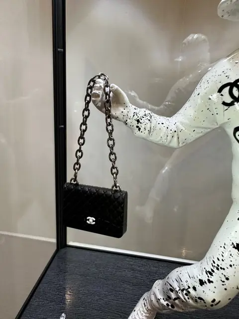 Art'Pej - Banksy Bag Chanel