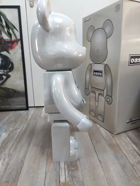 Medicom Toy - Bearbrick Oasis 1000% White Chrome