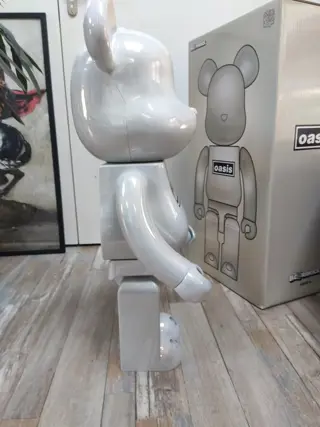 Medicom Toy - Bearbrick Oasis 1000% White Chrome