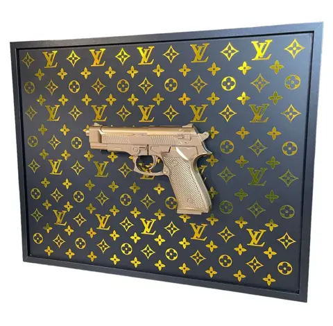 DALUXE ART - Louis vuitton x Gold Gun