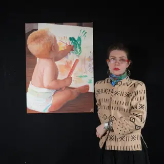 Anne Dias (1985) - Painting from the inside