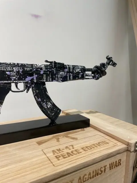 Van Apple - Art Against War - Black Amex AK-47