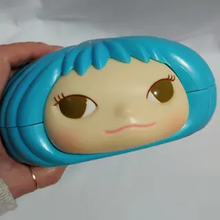 Yoshitomo Nara (1959) - Gummy girl
