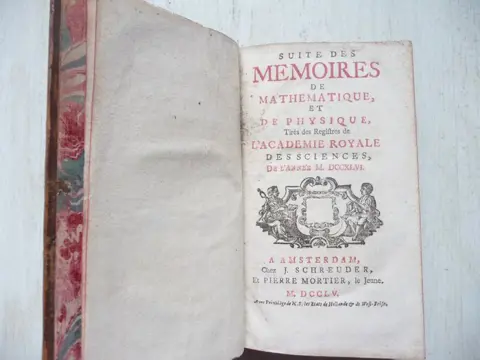 Collectif - Suite des mémoires de mathématique & physique: Observations astronomiques, sur les plantes parasites - 1755