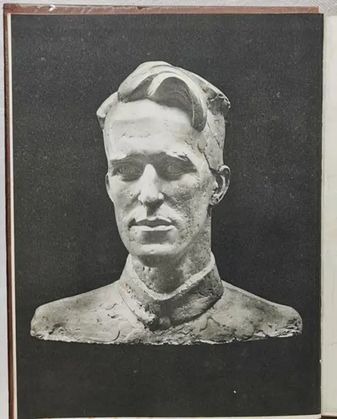 T.E. Lawrence - Seven Pillars of Wisdom. A Triumph - 1935