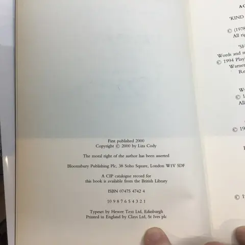 Liza Cody - Gimme More & Ballad of a dead nobody (both first editions signed by author) - 2000/2011