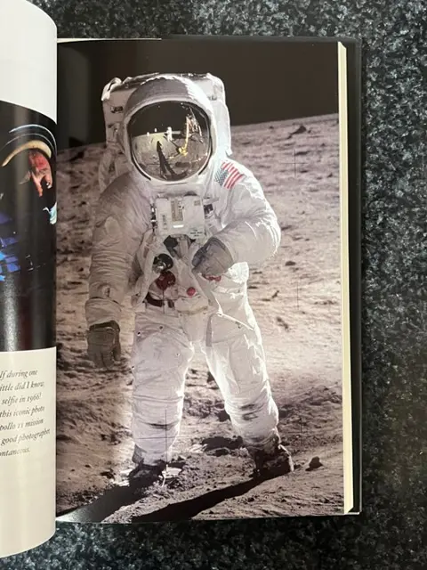 Signed; Buzz Aldrin - No dream is too high. Life lessons from a man who walked on the moon - 2016