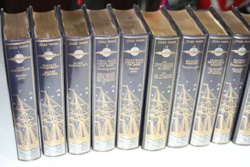 Jules Verne - Oeuvres en 32 volumes - 1978