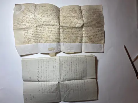 Willem Rottermondt, Haarlem - Document on Parchment with seal Town Clerk in Haarlem and 1 further paper Certification - 1606/1794