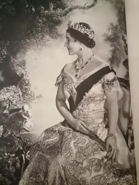 T.S. Eliot, Edmund Dulac, A.A. Milne, John Masefield and others - The Queen's Book of the Red Cross - 1939