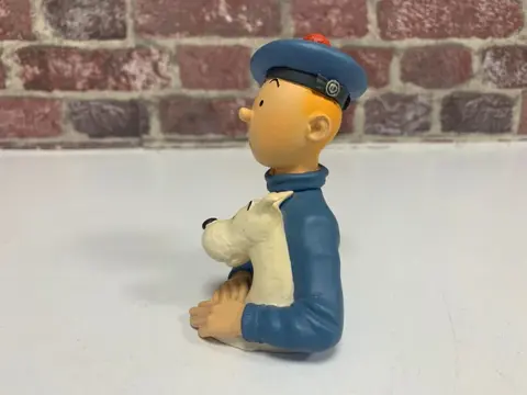 Tintin - Statuette Pixi / Patrick Regout 30010 - Tintin et Milou écossais - L'Ile Noire - (1993)
