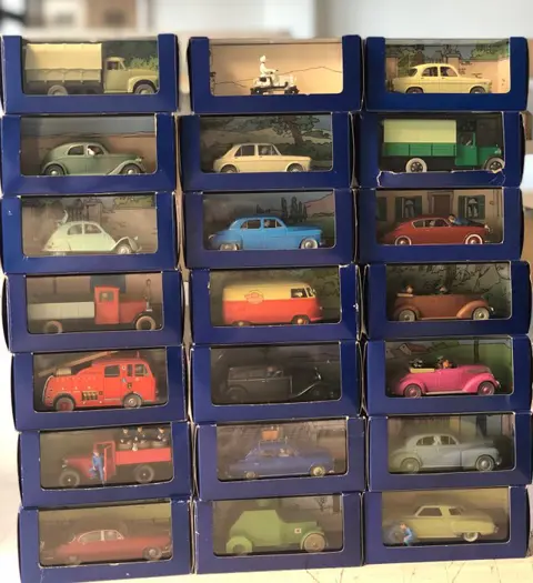 Tintin - Série complète des 70 voitures 1:43 - (années 2000)