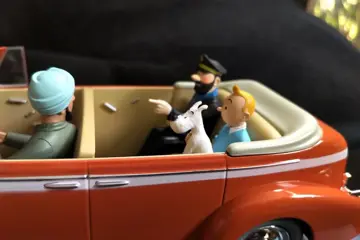 Tintin - Ensemble de 2 voitures 1:24 - La Limousine de Parade + Le Taxi de new Delhi - (2019/2020)