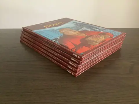 De Geheime Driehoek - I.N.R.I. 1 t/m 4 + Hertz 1 t/m 5 - Hardcover - Eerste druk - (2004/2015)