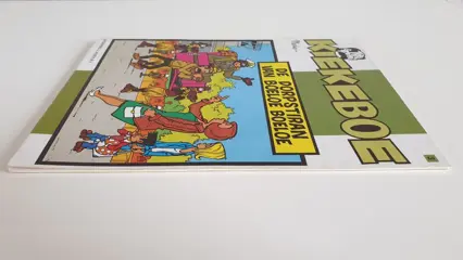 Kiekeboe 3 a - De dorpstiran van Boeloe Boeloe - Geniet - Eerste druk - (1979)