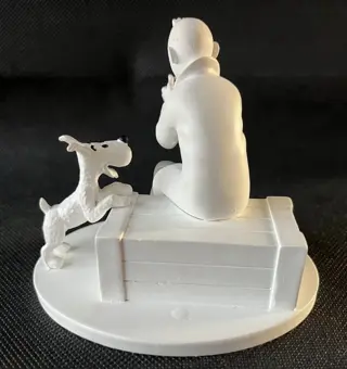 Tintin - Figurine Moulinsart hors série N&B - Tintin prisonnier - le crabe aux pinces d'or - (2015)