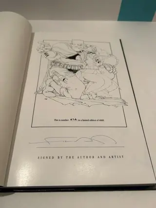 Batman - The Dark Knight Returns FRANK MILLER SIGNED LTD EDITION #414/4000 - Hardcover - (1986)