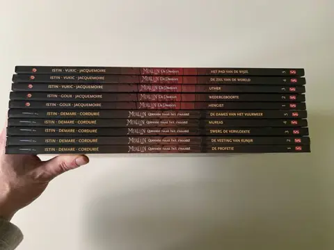 Merlijn De Profeet - Qeeste naar het zwaard - Twee volledige topreeksen - Hardcover - Eerste druk