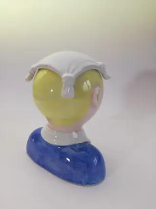 Tintin - Figurine "La Chaise Longue" - Tintin au mouchoir - pull bleu - Bonbonnière - (1985)