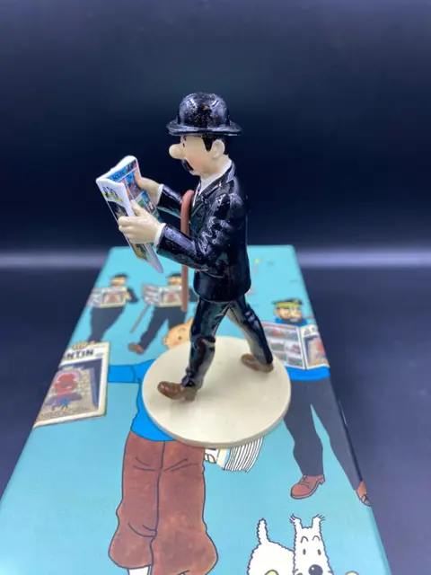 Tintin - Statuette Moulinsart 46303 - Dupont - Lisez Tintin" - (2016)