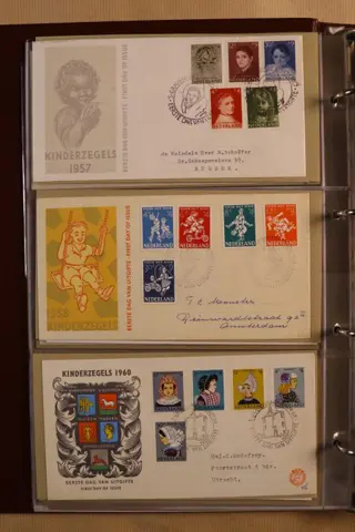 Nederland 1950/2017 - Complete collectie van Kinderzegels op FDC in Safe ringband