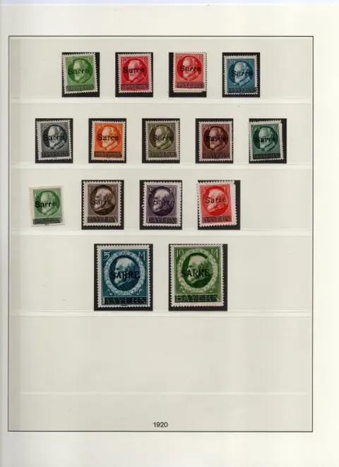 saargebied 1920/1959 - Collection of stamps on Lindner sheets