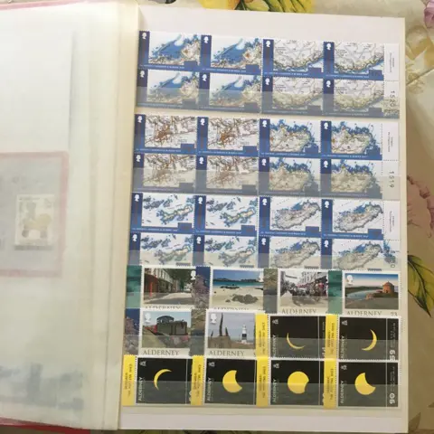 Wereld - Beautiful lot of sets of mint stamps from all over the world + Vatican and San Marino