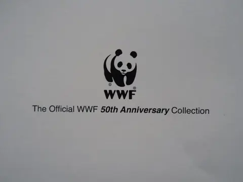 Wereld - thema: WWF 2011 - Collectie allerhande emissies, alles met Wereld Natuur Fonds logo.