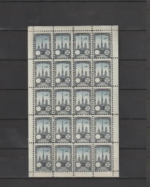 Frankrijk 1922 - Rare complete series of Rouen airshow stamps + 1 limited edition sheet