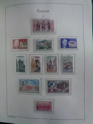Frankrijk 1971/1989 - Collection in Leuchtturm album with many full years and many mint** booklets, quote and face value** - dont Carnets , Poste Aérienne ,Service, Préo & Taxe