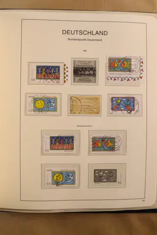 Wereld 1930/2004 - Partij in 6 stockboeken, 4 voordruk/speciale albums + jaarset + doosje + Ordnertje