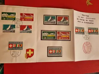 Wereld - 2 dozen met uitzoek waaronder postzegels en fdc