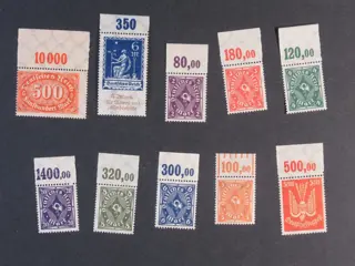 Duitse Rijk - “Inflation”&nbsp;– 116 different blocks of four&nbsp;+ 109 upper margins