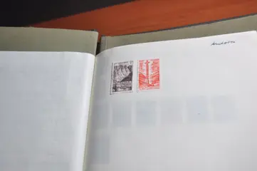 Wereld - Wereld Verzameling vanaf klassiek in 2 oude Klembanden