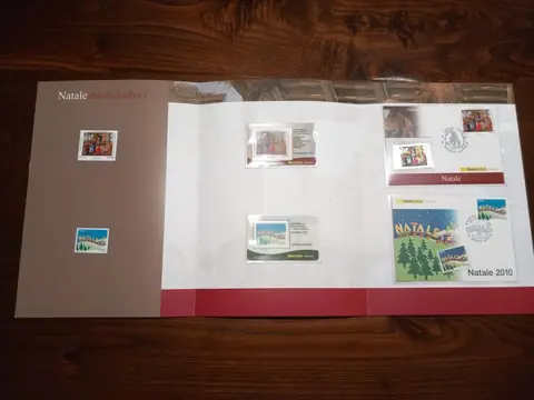 Italiaanse Republiek 2000/2010 - Lot with 18 folders of the period