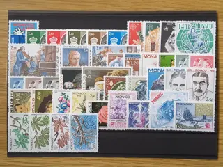 Monaco 1980/1984 - 5 complete years of stamps, excluding the non-issued stamps - Yvert 1209 à 1455, PA 100 à 104, BF 18, 19, 22, 23, 25, 28, préos 66 à 85, taxe 63 à 74
