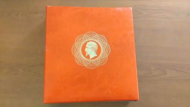 Voorraadboeken - Second hand: a set of 4 ‘Thiaude’ binders with 48 empty pages with black background