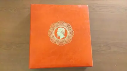 Voorraadboeken - Second hand: a set of 4 ‘Thiaude’ binders with 48 empty pages with black background