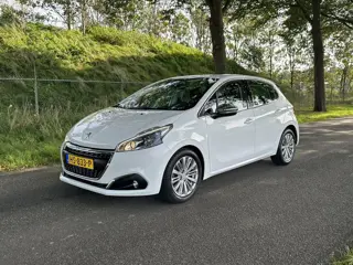 Peugeot 208 1.6 BlueHDi Blue Lease Executive | Navigatie | LED | Bluetooth | Clima | Org. NL |  Zuin
