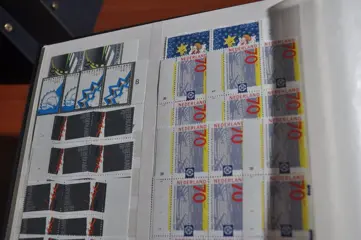 Nederland - Partij met blokken van 4, velletjes en veel meer
