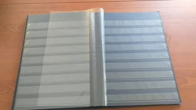 Voorraadboeken - Second hand: a set of 5 empty 44-page binders with black background