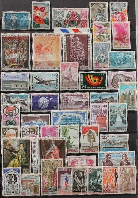 Frankrijk 1970/1979 - Lot of 10 complete years, mint**, deluxe, first choice - Yvert N°1621 au N°2071** sans charnières