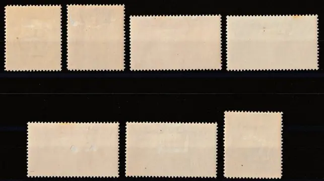 Italiaans Libië 1930/1935 - 28 hinged valued, MH+MLH - Unificato 19/25 - 26/33 - 51/57 - A19/A24