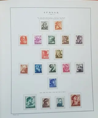 Italiaanse Republiek 1960 - Stamps from ‘Siracusana’ 1 lira to the 70s included - 2 cataloghi francobolli Repubblica Italiana