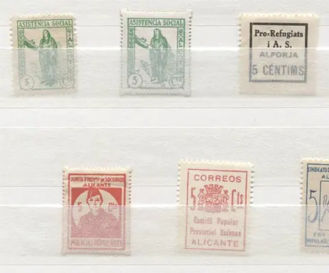 Spanje - Lokale uitgiften 1936/1939 - Stockbook with local republican cinderella stamps