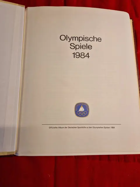Wereld 1983/1992 - 5 albums met sportzegels, blokken, kaarten en FDC's van de Olympische Spelen van 1984, 1988 en 1992